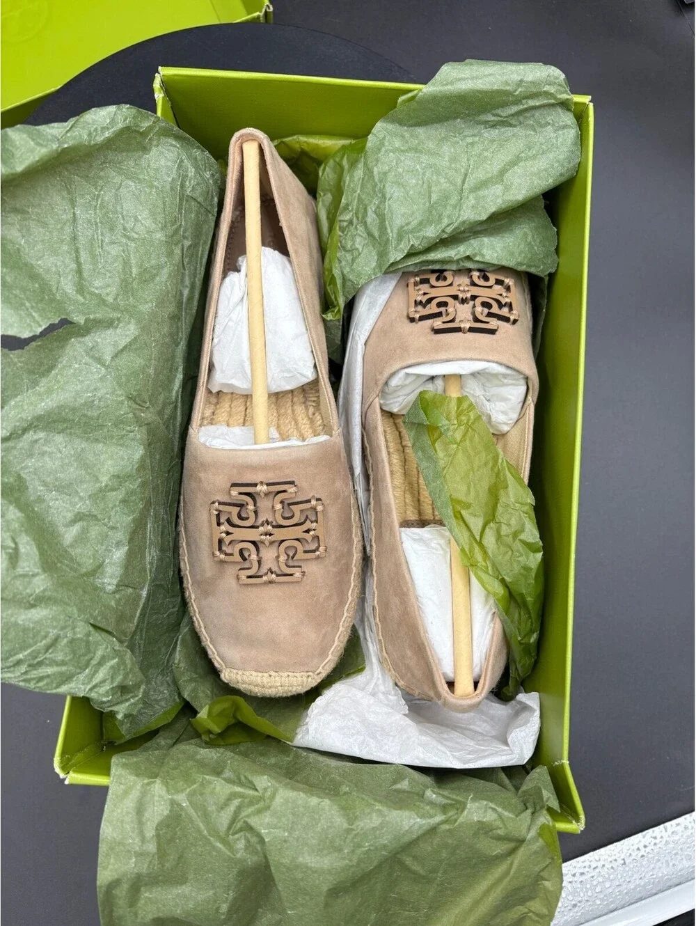 Tory Burch these tory